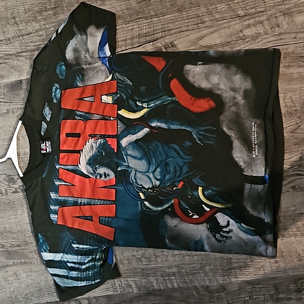 Akira tee
